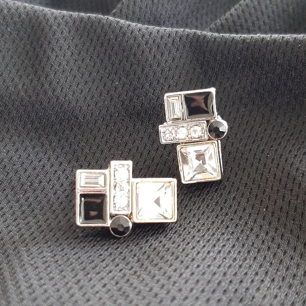 ART DECCO STYLE STUD EARRINGS